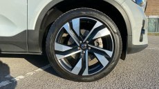 Volvo XC40 2.0 B4P Ultra Dark 5dr Auto Petrol Estate